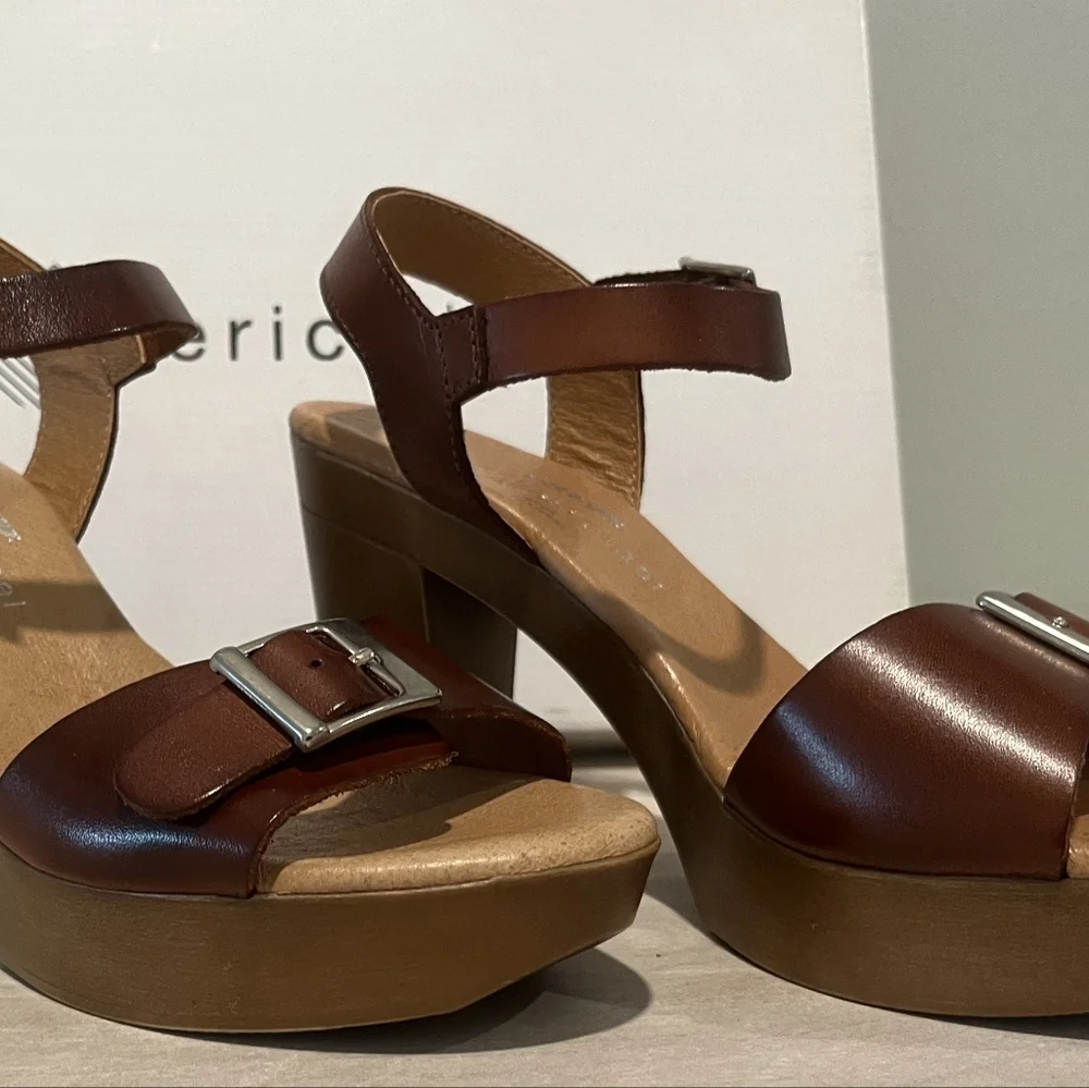 Eric Michael Jasmine Platform Heels in Brown Leather. Size EU 36. New In…‎